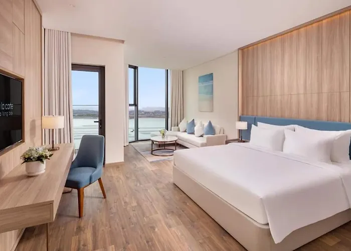 Khách sạn hẻo lánh Alacarte 5*