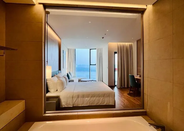 Alacarte Khách sạn hẻo lánh Hạ Long